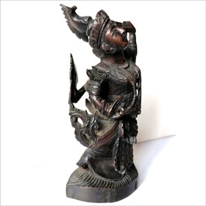 Statuie antică a zeului Vishnu realizată pe insula Java - arte vizuale și accesorii  - sculptură - statuie lemn - Artynos.ro