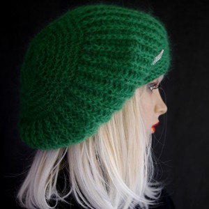 BORBÁLA / smarald - șapcă cu ciuperci, beretă, exclusiv tricotată manual, ușoară, din kidmohair - îmbrăcăminte și modă - eșarfe, pălării, fularuri - căciulă - Artynos.ro