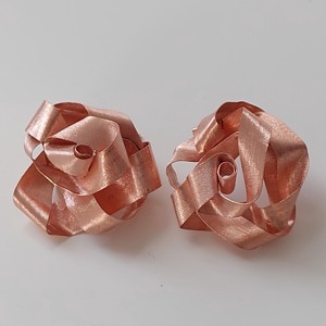 Cercei mov din cupru -  - Artynos.ro Cercei mov din cupru -  - Artynos.ro