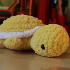 Figura amigurumi țestoasă - jucării și echipamente pentru copii - plușuri - figurine de pluș - Artynos.ro