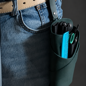 Holster barber handmade din piele naturală � suport pentru foarfeci, pieptene și ustensile - genți și portofele - portofele, huse, suporturi - husă pentru căști - Artynos.ro