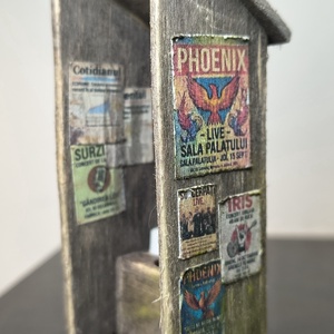 Machetă rustică în miniatură - WC de Curte - casă & stil de viață - decorațiuni de casă - decorațiuni de masă și rafturi - decorațiuni de masă - Artynos.ro