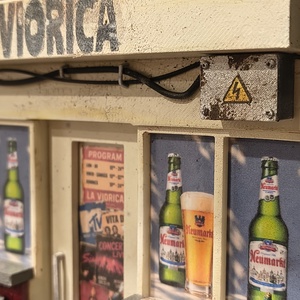 Dioramă 3D handmade La Viorica � bar românesc retro, anii 2000 - casă & stil de viață - decorațiuni de casă - decorațiuni de masă și rafturi - decorațiuni de masă - Artynos.ro