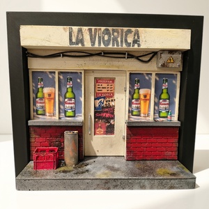 Dioramă 3D handmade La Viorica � bar românesc retro, anii 2000 - casă & stil de viață - decorațiuni de casă - decorațiuni de masă și rafturi - decorațiuni de masă - Artynos.ro