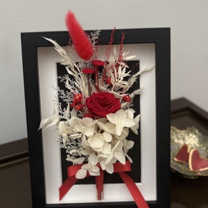 Tablou flori naturale - A frame of LoVe, Casa & Stil de viata, Decoratiuni de casa, Accesorii florale, Buchete de flori, Aranjament de flori, ARTYNOS