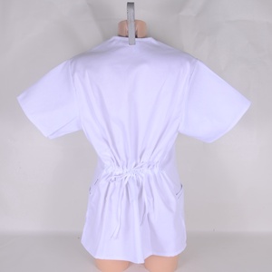 Tunică albă de lucru pentru personalul medical - îmbrăcăminte și modă - haine damă - tunică - Artynos.ro