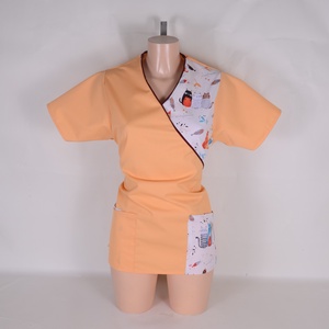 S Tunică albă de lucru pentru personalul medical - îmbrăcăminte și modă - haine damă - tunică - Artynos.ro