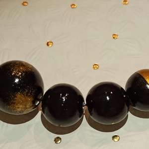 Colier handmade negru cu auriu - bijuterii - coliere - coliere din mărgele - Artynos.ro