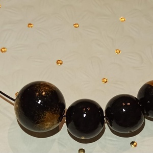 Colier handmade negru cu auriu - bijuterii - coliere - coliere din mărgele - Artynos.ro