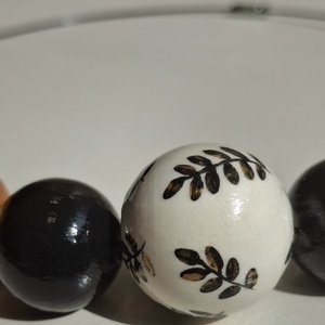 Colier handmade negru cu auriu, Bijuterii, Coliere, Coliere din margele, Pictura, ARTYNOS