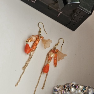 Cercei portocalii unicat  - bijuterii - cercei - cercei din mărgele - Artynos.ro