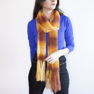 Fular lung tricotat manual din fir de mohair si acrilic multicolor cu ciucuri - îmbrăcăminte și modă - eșarfe, pălării, fularuri - eșarfe - Artynos.ro