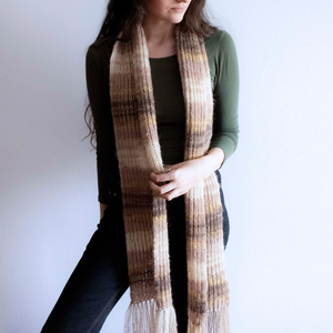 Fular lung tricotat manual din fir de mohair si acrilic multicolor cu ciucuri - îmbrăcăminte și modă - eșarfe, pălării, fularuri - eșarfe - Artynos.ro
