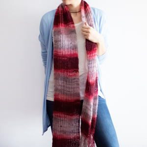 Fular lung tricotat manual din fir de mohair si acrilic multicolor cu ciucuri - îmbrăcăminte și modă - eșarfe, pălării, fularuri - eșarfe - Artynos.ro