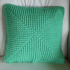 Fata de perna crosetata cu doua fete de 40x40cm.Una dintre fete este din fir acrilic multicolor - casă & stil de viață - textile de casă - perne - Artynos.ro