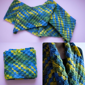 Fular unisex lung crosetat din fir acrilic multicolor - îmbrăcăminte și modă - eșarfe, pălării, fularuri - eșarfe - Artynos.ro