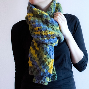Fular unisex lung crosetat din fir acrilic multicolor - îmbrăcăminte și modă - eșarfe, pălării, fularuri - eșarfe - Artynos.ro