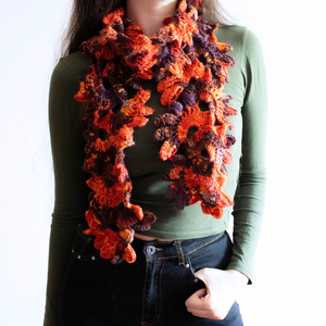 Fular floral crosetat din fir acrilic multicolor, Îmbrăcăminte și modă, Eșarfe, pălării, fularuri, Eșarfe, Împletitură, Croșetat, ARTYNOS