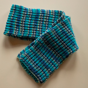 Fular unisex pentru copii tricotat manual din fir acrilic - îmbrăcăminte și modă - eșarfe, pălării, fularuri - eșarfe - Artynos.ro