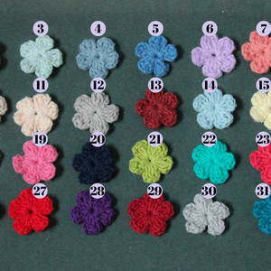 12 variante, set 2 - Flori crosetate din fir 100% bumbac pentru aplicat pe textile sau inclus in proiecte personale. - accessorii și unelte - accesorii decorative - alte accesorii - Artynos.ro