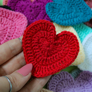 11 variante, set 1 - Inimi mari crosetate din fir 100% bumbac pentru aplicat pe textile si inclus in proiecte personale. - accessorii și unelte - accesorii decorative - alte accesorii - Artynos.ro