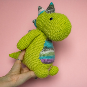Jucarie customizabila - Dinozaur crosetat  - jucării și echipamente pentru copii - plușuri - figurine de pluș - Artynos.ro