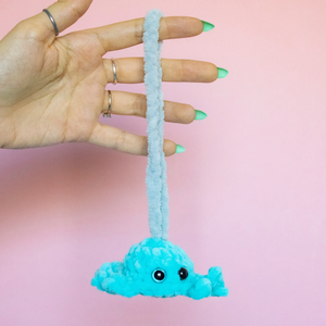 Jucarie din fir plusat - Paianjen mic crosetat - jucării și echipamente pentru copii - plușuri - figurine de pluș - Artynos.ro