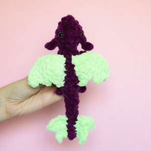 Jucarie din fir plusat - Dragoni in doua variante crosetati - jucării și echipamente pentru copii - plușuri - figurine de pluș - Artynos.ro