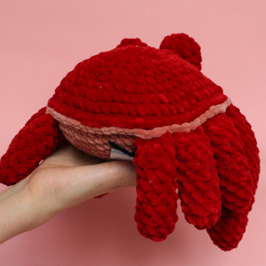 Jucarie din fir plusat - Crab crosetat  - jucării și echipamente pentru copii - plușuri - figurine de pluș - Artynos.ro