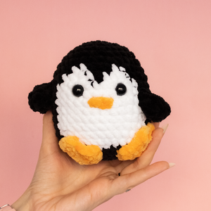 Jucarie din fir plusat - Pinguin negru, Jucării și echipamente pentru copii, Plușuri, Figurine de pluș, Împletitură, ARTYNOS