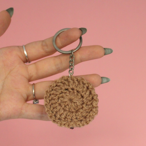 Breloc chocolate chip cookie crosetat - geantă și husă - accesorii genți - breloc - Artynos.ro