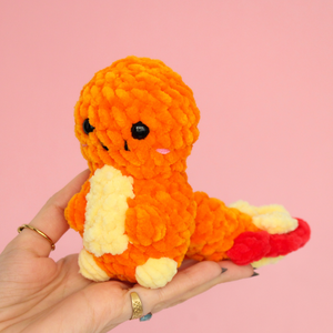 Jucarie Charizard mic - Pokemon crosetat , Jucarii si echipamente pentru copii, Plusuri, Figurine de plus, Impletitura, ARTYNOS