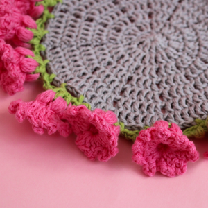 Coaster crosetat buchet realizat din bumbac - casă & stil de viață - accesorii pentru echipamente de bucătărie - accesorii de servire - suporturi pahare - Artynos.ro