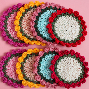 Coastere crosetat buchet realizat din bumbac - casă & stil de viață - accesorii pentru echipamente de bucătărie - accesorii de servire - suporturi pahare - Artynos.ro