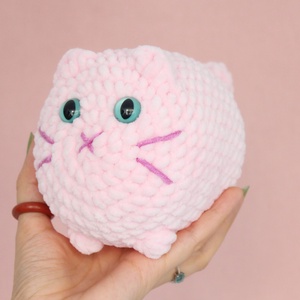 Jucarie din fir plusat - Pisica medie crosetata pastel - jucării și echipamente pentru copii - plușuri - figurine de pluș - Artynos.ro