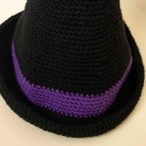 Palarie de vrajitoare crosetata din fir acrilic - îmbrăcăminte și modă - eșarfe, pălării, fularuri - pălărie - Artynos.ro