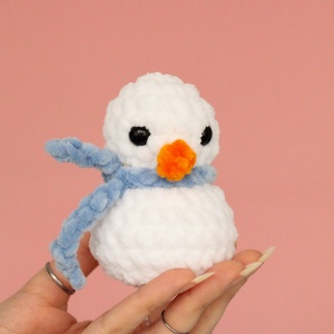 Jucarie din fir plusat - Om de zapada mic - Artynos.ro