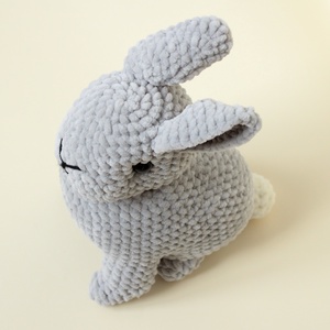 Iepure mare crosetat - Jucarie din fir plusat - jucării și echipamente pentru copii - plușuri - figurine de pluș - Artynos.ro