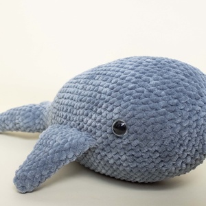 Balena mare crosetata - Jucarie din fir plusat - jucării și echipamente pentru copii - plușuri - figurine de pluș - Artynos.ro