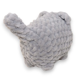 Jucarie din fir plusat - Pisica mica crosetata  - jucării și echipamente pentru copii - plușuri - figurine de pluș - Artynos.ro