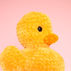 Jucarie din fir plusat - Pui mare crosetat - jucării și echipamente pentru copii - plușuri - figurine de pluș - Artynos.ro