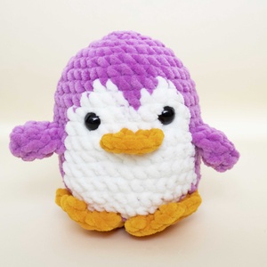 Jucarie din fir plusat - Pinguin roz - Artynos.ro