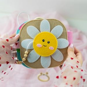 Carte Senzorială Bebe Prima Mea Gentuță � Sigură (6 luni+), cu Sistem de Prindere - jucării și echipamente pentru copii - cărți pentru copii, cărți textile - Artynos.ro