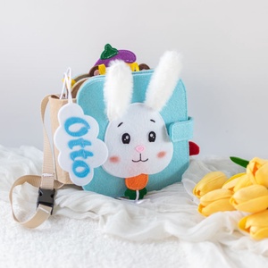Carte Senzoriala Bebe Prietenul Iepuras � 8 Pagini (15�15 cm) cu Sistem Prindere, Jucarie Montessori pentru Bebelusi 0 - Artynos.ro
