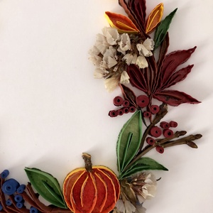 Tablou quilling handmade � Coroniță decorativă - arte vizuale și accesorii  - imagini cu broderii - alte tablouri textil - Artynos.ro
