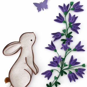 Felicitare de Paște cu iepuraș și flori mov quilling - casă & stil de viață - produse de papetărie - invitații, felicitări - Artynos.ro