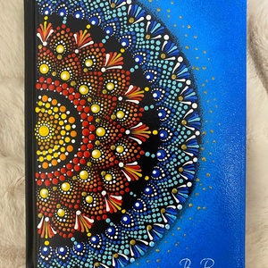 Agenda pictata manual in tehnica mandala dots, Casa & Stil de viata, Produse de papetarie, Caiete si jurnale, Pictura, Obiecte pictate, ARTYNOS