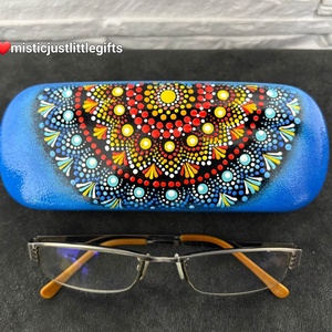 Toc ochelari pictat manual in tehnica mandala dots, Genti si portofele, Portofele, huse, suporturi, Suport de ochelari, Obiecte pictate, Pictura, ARTYNOS