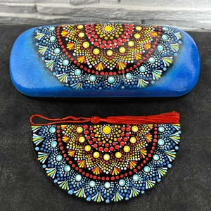 Toc ochelari pictat manual in tehnica mandala dots - genți și portofele - portofele, huse, suporturi - suport de ochelari - Artynos.ro