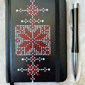 Agenda pictata manual in tehnica mandala dots, Casa & Stil de viata, Produse de papetarie, Caiete si jurnale, Pictura, Obiecte pictate, Asterne-ti gandurile intr-o  agenda unica!
Fiecare agenda este unicat.
Culorile folosite sunt acril..., ARTYNOS